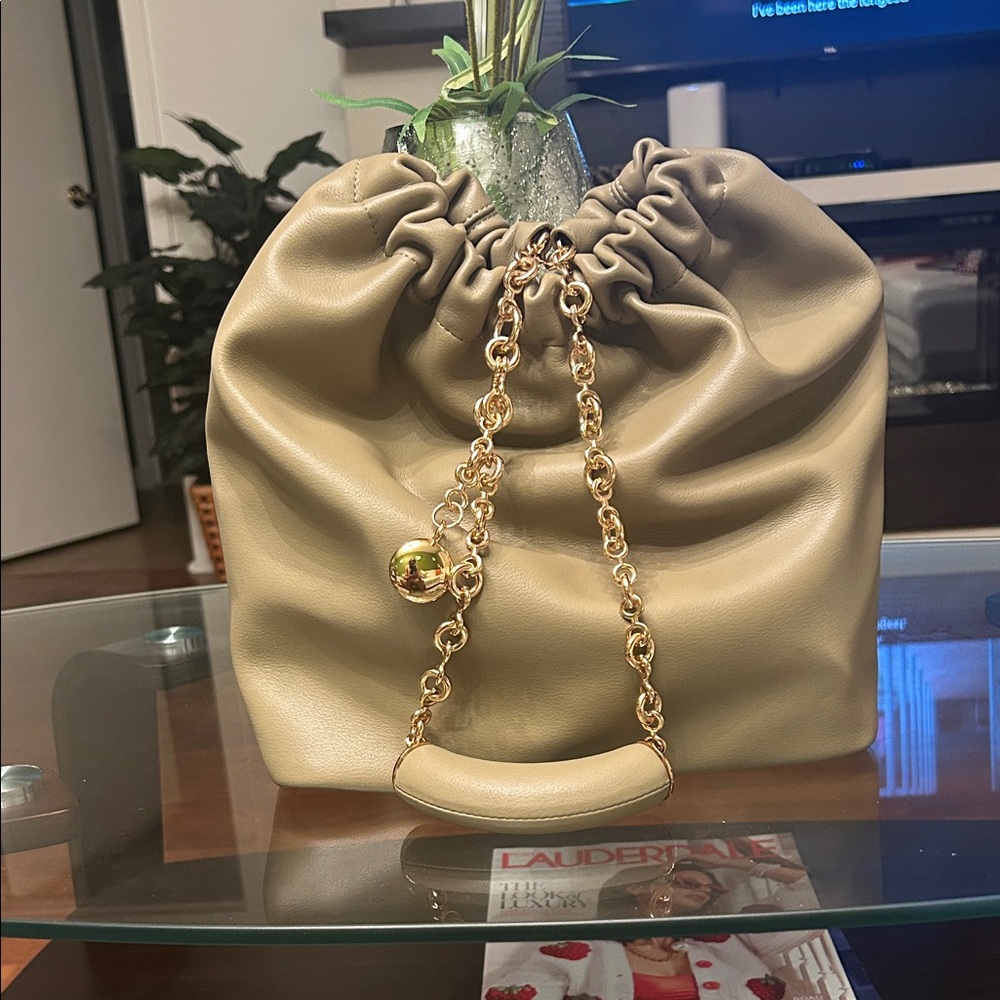 Elegant Tan Chain Strap Women's Bag